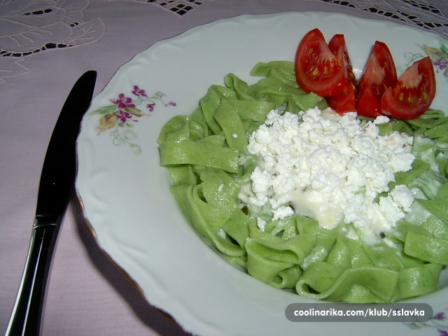 Zeleni Rezanci U Umaku Od Sira — Coolinarika